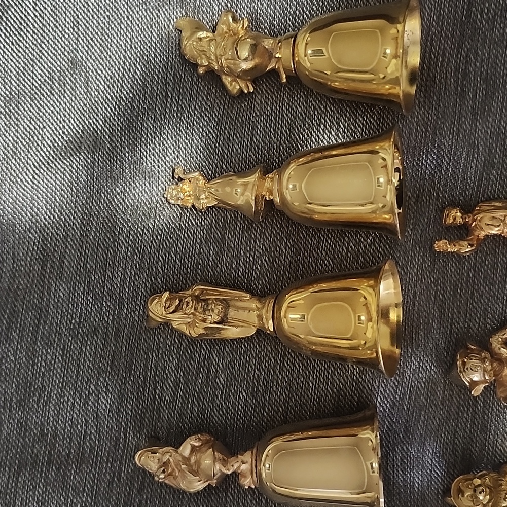 Disneys Set of 12 Gold Plated  Snow White And Seven Dwarfs Bells - Picture 8 of 12